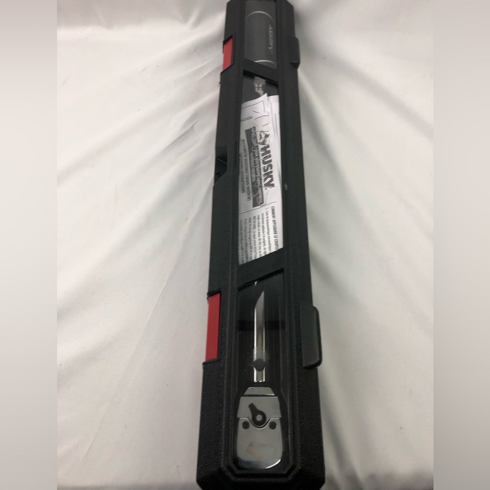 Torque Wrench With Storage Case. - image 4